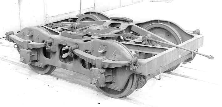 Pressblech-Drehgestell - geschweißt, mit höckriger Oberkante und 1,8 m Achsstand; Foto: ÖBB, Sammlung Heless